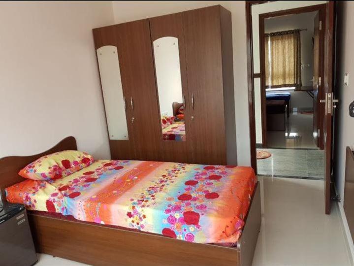 Suyash Pg - Melange Bed & Breakfast Bangalore Exterior foto